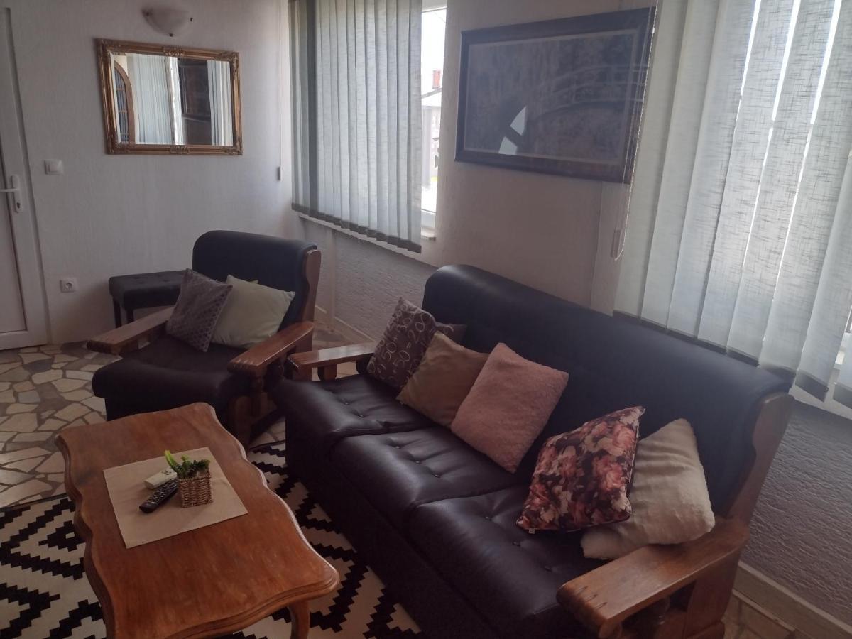 Apartments Vita ノヴィ・ヴィノドロスキー エクステリア 写真