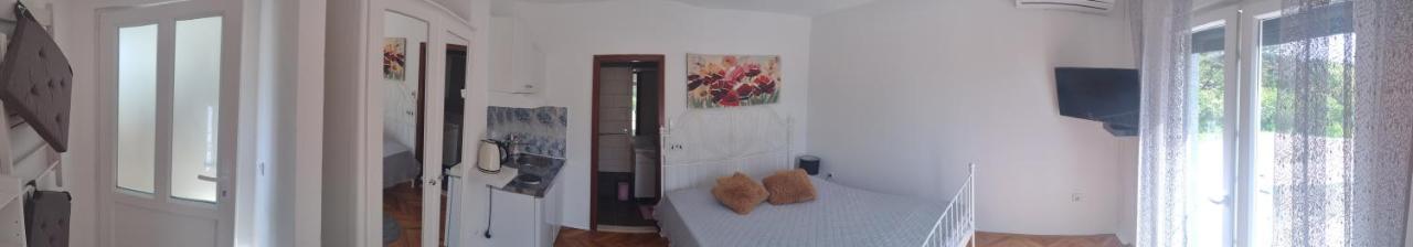 Apartments Vita ノヴィ・ヴィノドロスキー エクステリア 写真